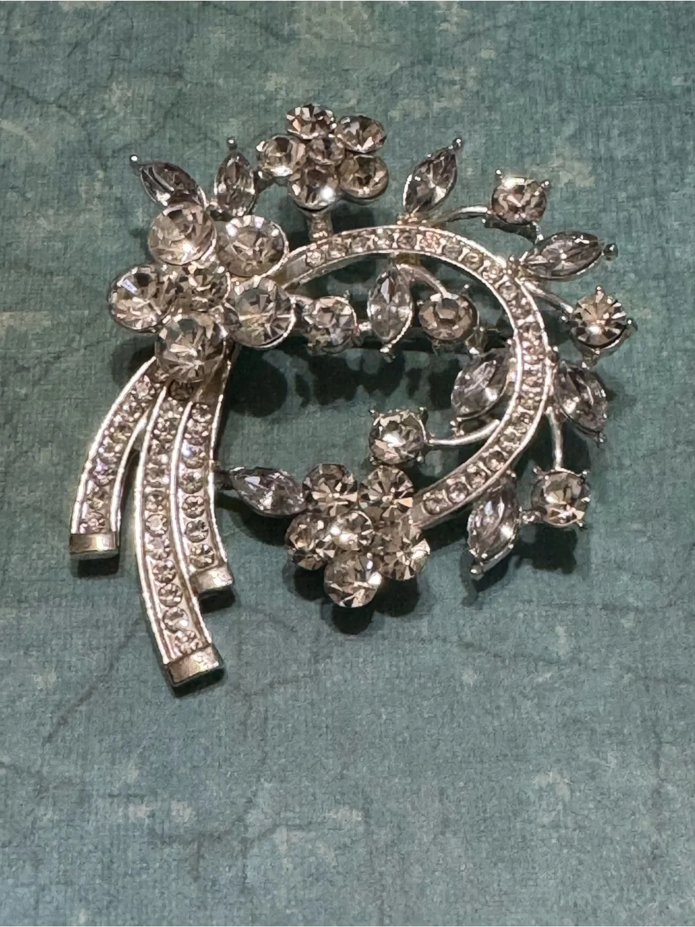 CHARTER CLUB SILVER TONE AND CLEAR RHINESTONES BROOCH